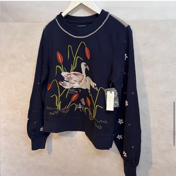 WORN on TV: NWT ANTHROPOLOGIE Maeve SWAN LAKE Embroidered Beaded Sweatshirt XS - Picture 10 of 13